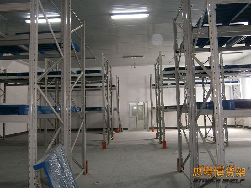 重型横梁式货架-007